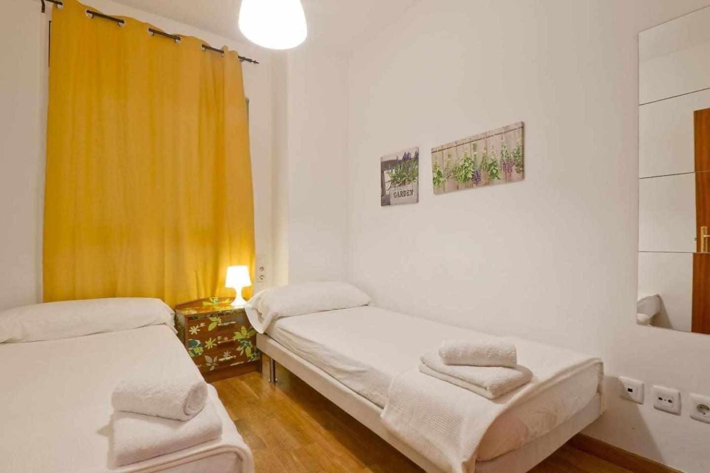 Comfortable 4 Rooms 2Bath W Balcony Барселона Екстер'єр фото