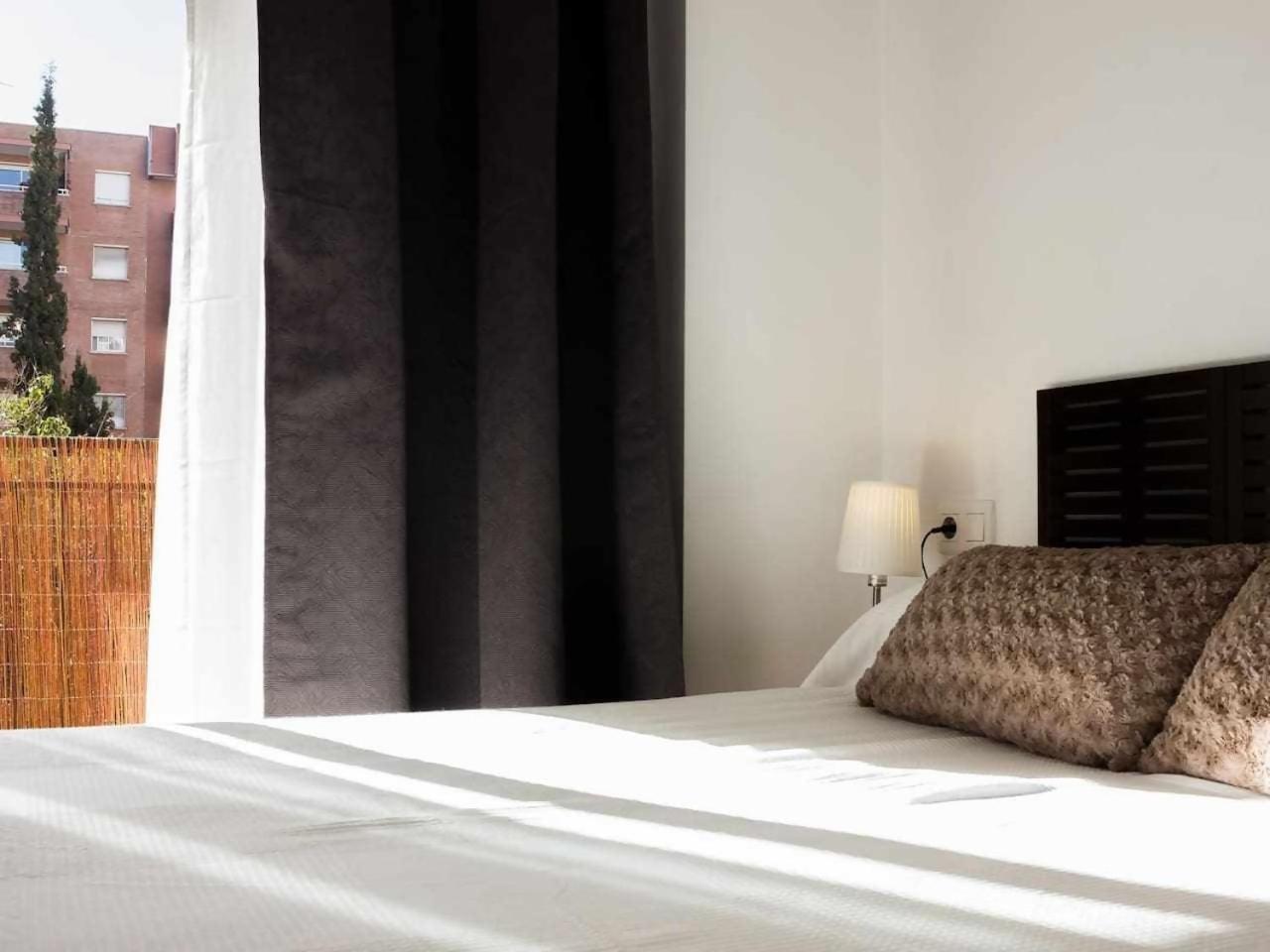 Comfortable 4 Rooms 2Bath W Balcony Барселона Екстер'єр фото