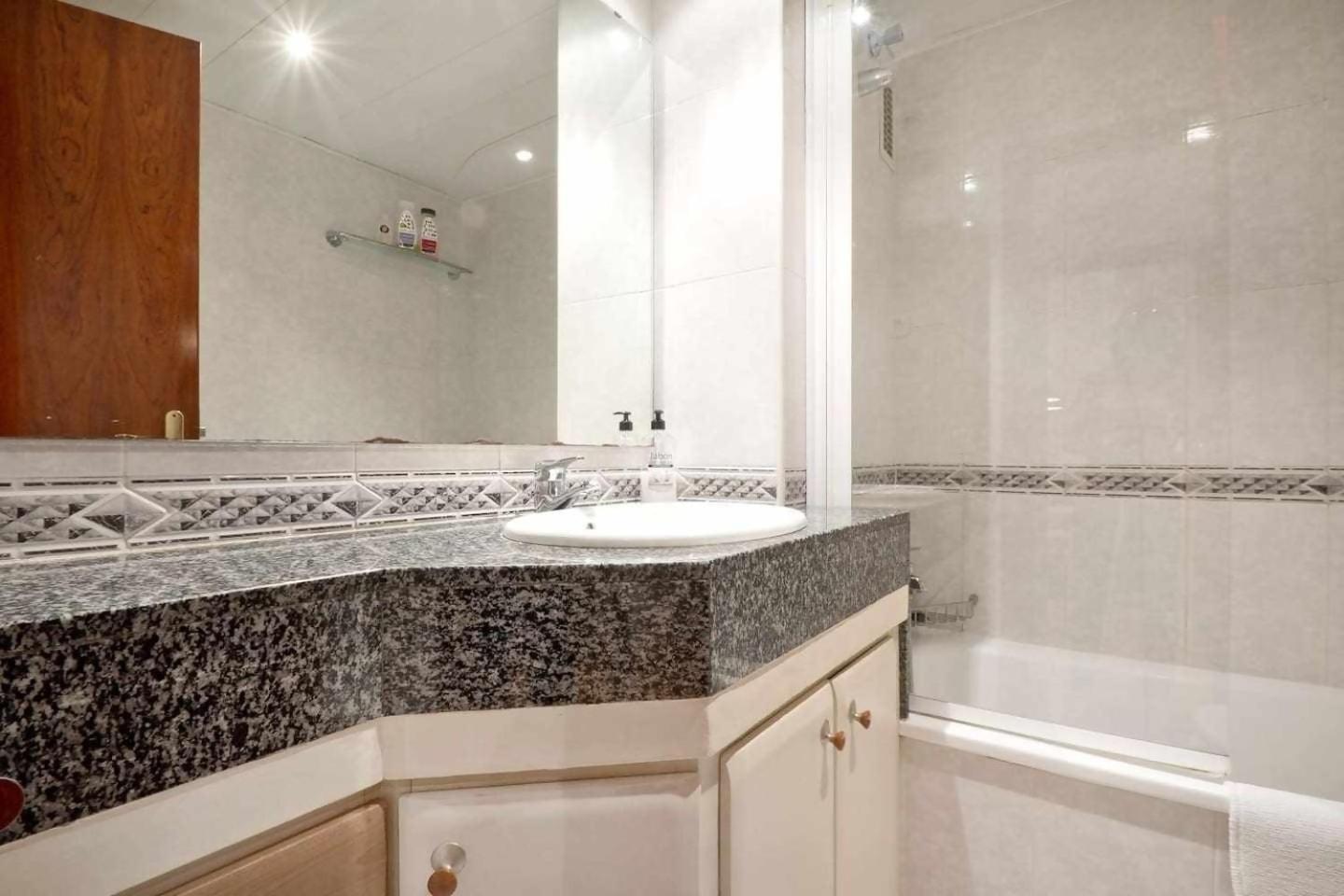 Comfortable 4 Rooms 2Bath W Balcony Барселона Екстер'єр фото